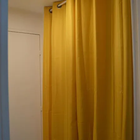 Bord De Apartment